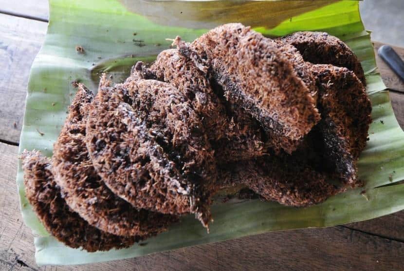 Kue Dange, 1. Juhu Singkah, 2. Kalumpe, 3. Sayur Umbut Kelapa, 4. Kue Dange, 5. Kue Lepet, 6. Botok Mengkudu, 8. Keripik Kalakai, 9. Tempoyak Buah Durian, 10. Kue Tampi