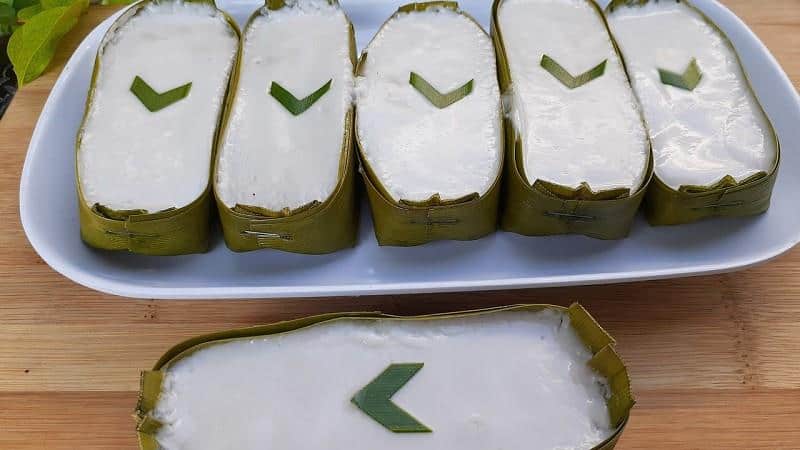 Kue Tetu, 2. Bau Peapi, 3. Kue Cucur, 4. Kue Paso, 5. Gogos Kambu, 6. Bolu Paranggi, 7. Roti Pawa, 8. Sambusa, 9. Kue Tetu, 10. Kue Apang