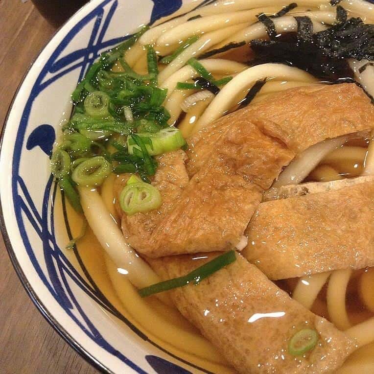 kitsune udon, 1. Niku Udon, 2. Hokkaido Miso Udon, 3. Jigoku Kara Udon, 4. Beef Abura Udon, 5. Zaru Udon, 6. Chicken Katsu Curry Udon, 7. Beef Curry Udon, 8. Kitsune Udon, 9. Spicy Tori Baitan Udon, 10. Tendon Rice, 11. Sukiyaki Beef Rice, 12. Beef Carbonara Udon, 13. Bento Box, 14. Marugame Ice Cream, 15. Aneka Tempura