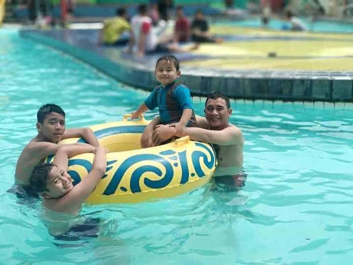 Kolam Arus, Wahana di Kolam Renang Karang Setra , Harga Tiket dan Jam Operasional Kolam Renang Karang Setra, Fasilitas di Kolam Renang Karang Setra, Alamat dan Akses Transportasi Karang Setra, Hotel di Sekitar Karang Setra