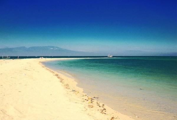 Pantai Goa Kucing, 1. Pantai Mayangan, 2. Pantai Bentar, 3. Pantai Duta, 4. Pantai Tambak Sari, 5. Pantai BJBR, 6. Pantai Goa Kucing, 7. Pantai Pasir Putih, 8. Pantai Taman Nemo Gili Ketapang