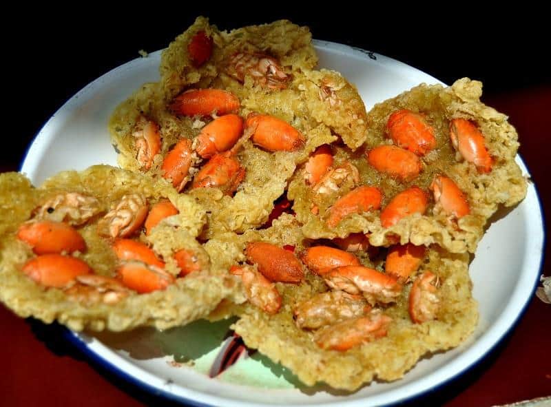 Rempeyek Yutuk, 1. Brekecek, 2. Sate Martawi, 3. Rempeyek Yutuk, 4. Tempe Dages, 5. Lepet Ketan, 6. Mendoan, 7. Gembus, 8. Thempleng, 9. Lanting, 10. Keripik Sukun