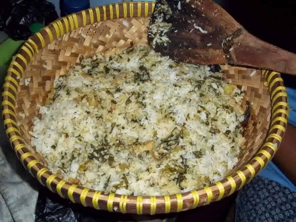 Sego Gono, 1. Lento, 2. Ndas Borok, 3. Tempong, 4. Mendut, 5. Sego Gono, 6. Sego Urap, 7. Balung Kuwuk, 8. Brongkos Kikil, 9. Empis-Empis Tahu Tempe, 10. Perkedel Kimpul, 11. Bajingan, 12. Ketan Gudig