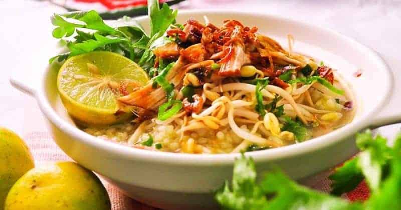 Soto Kemiri, 1. Nasi Gandul, 2. Soto Kemiri, 3. Sego Tewel, 4. Petis Kambing Runting, 5. Mangut Kepala Manyung, 6. Sayur Tempe Pedes, 7. Jangan Mrico atau Sayur Merica, 8. Swike Kerang, 9. Gethuk Runting, 10. Kue Moho