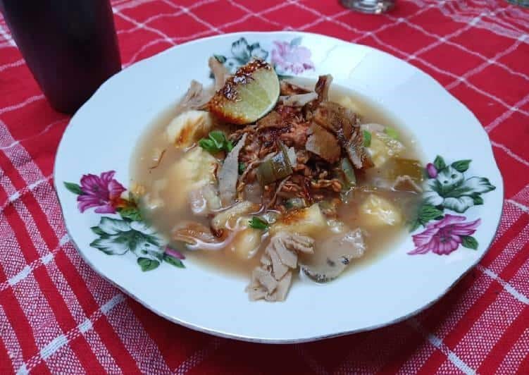 Soto Sabreng, 1. Campor, 2. Kaldu Kokot, 3. Nasi Romi, 4. Apen Manis, 5. Macho, 6. Soto Sabreng, 7. Soto Selingkuh, 8. Kolak Pattola, 9. Jubada, 10. Man Reman
