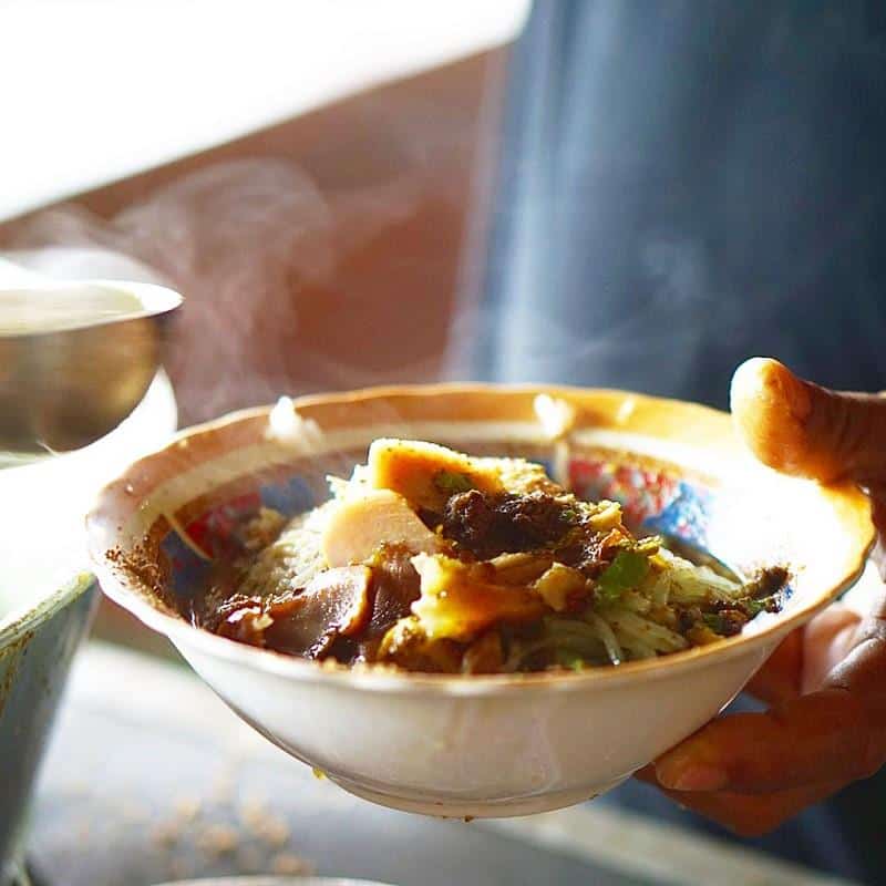 Soto Pasuruan, 1. Lontong Kupang Kraton, 2. Rawon Sate Komoh, 3. Botok Tempe, 4. Nasi Punel Bangil, 5. Soto Pasuruan, 6. Lontong Balap, 7. Klepon Gempol, 8. Bipang Jangkar, 9. Cenil, 10. Ikan Lempuk