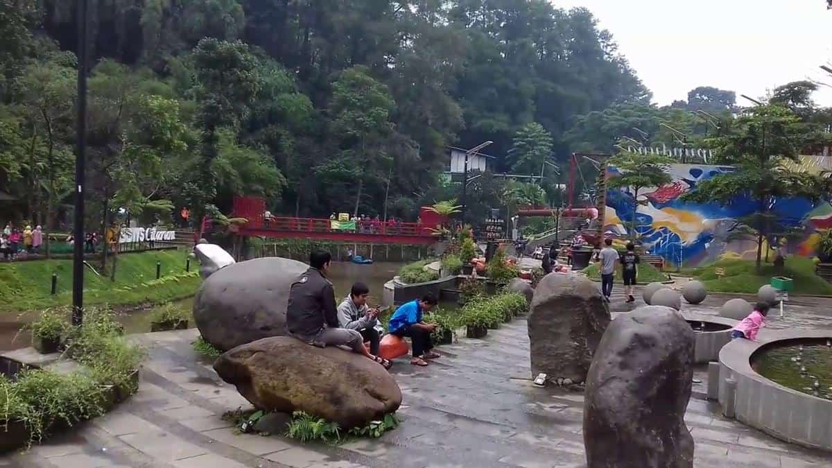 Spot Menarik di Teras Cikapundung BBWS, Spot Menarik di Teras Cikapundung BBWS, Harga Tiket dan Jam Operasional, Fasilitas di Teras Cikapundung BBWS, Alamat dan Akses Transportasi, Hotel di Sekitar Teras Cikapundung BBWS