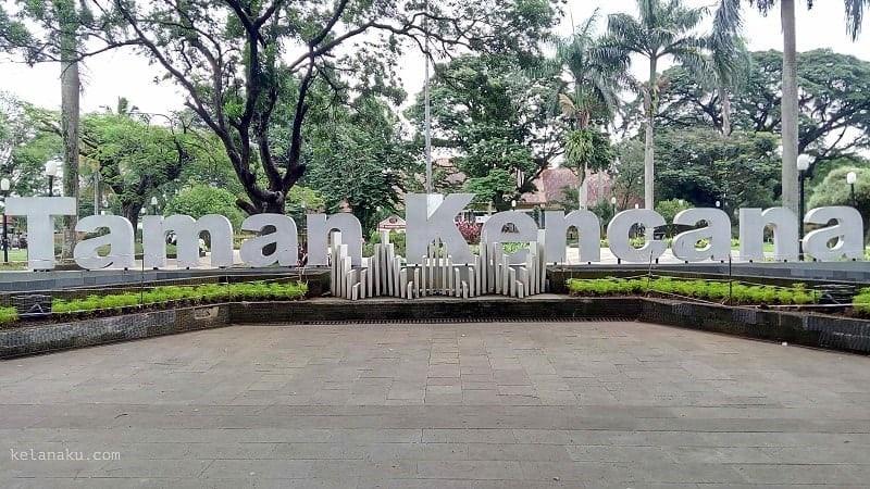Taman Kencana, 1. Kebun Raya Bogor, 2. Devoyage Bogor, 3. Museum Nasional Sejarah Alam Indonesia, 4. Museum Zoologi, 5. Taman Sempur, 6. Taman Kencana, 7. Museum PETA, 8. Tugu Kujang, 9. Taman Peranginan, 10. Museum Kepresidenan RI Balai Kirti