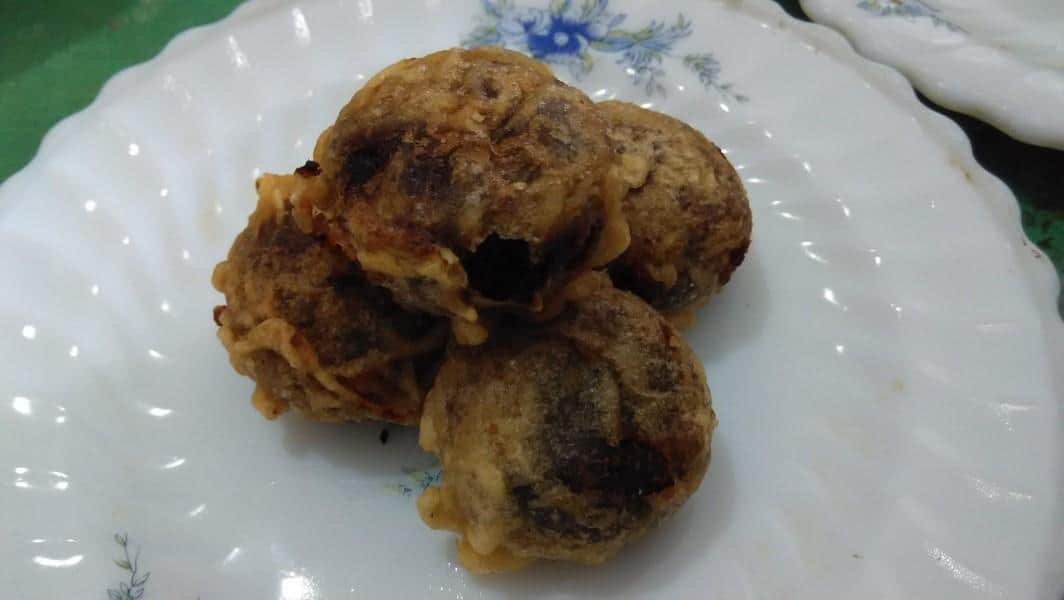 Tempong, 1. Lento, 2. Ndas Borok, 3. Tempong, 4. Mendut, 5. Sego Gono, 6. Sego Urap, 7. Balung Kuwuk, 8. Brongkos Kikil, 9. Empis-Empis Tahu Tempe, 10. Perkedel Kimpul, 11. Bajingan, 12. Ketan Gudig