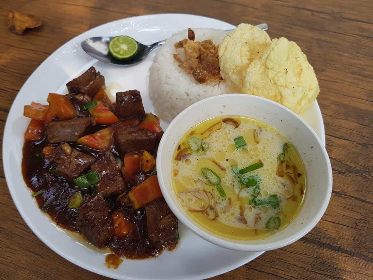 soto oseng sapi