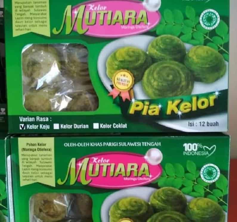 Olahan Daun Kelor, 1. Kacang Goyang, 2. Sambal Ikan Roa, 3. Keripik Pisang Donggala, 4. Keripik Buah Naga, 5. Keripik Paru Rica-Rica, 6. Bagea, 7. Olahan Daun Kelor, 8. Cokelat Banua, 9. Kopi Jahe Sofie, 10. Bawang Goreng Palu