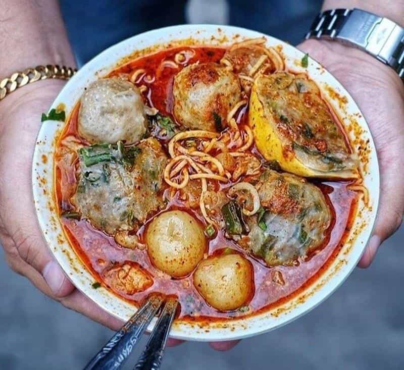 Bakso Ceu Ikah, 1. Bakso Dodol (Dodol.Is.M), 2. Bakso Mulangsari, 3. Bakso Gotan, 4. Mi Bakso M. Imu, 5. Bakso Ceu Ikah, 6. Bakso Aci Ceu Imas, 7. Mi Bakso Ronyok, 8. Mi Bakso Hampor Haji Mamad, 9. Mi Bakso Parahyangan, 10. Bakso Iga Buntel Babeh