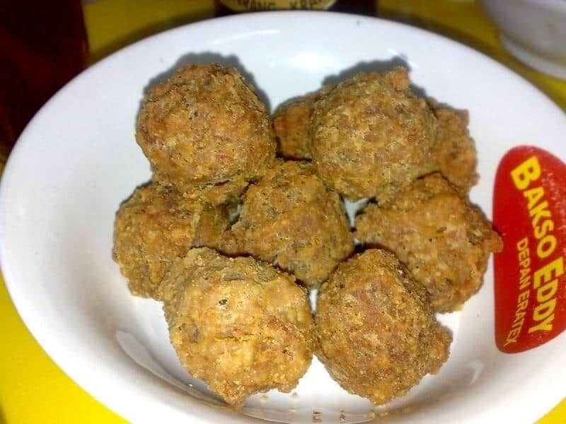 Bakso Pak Eddy, 1. Soto Kraksaan, 2. Kepiting Olok, 3. Nasi Campur Nyak Nyong, 4. Ketan Kratok, 5. Nasi Glepungan, 6. Anggur Prabu Bestari, 7. Nasi Jagung Merpati, 8. Proll Tape, 9. Rawon Nguling, 10. Bakso Pak Eddy