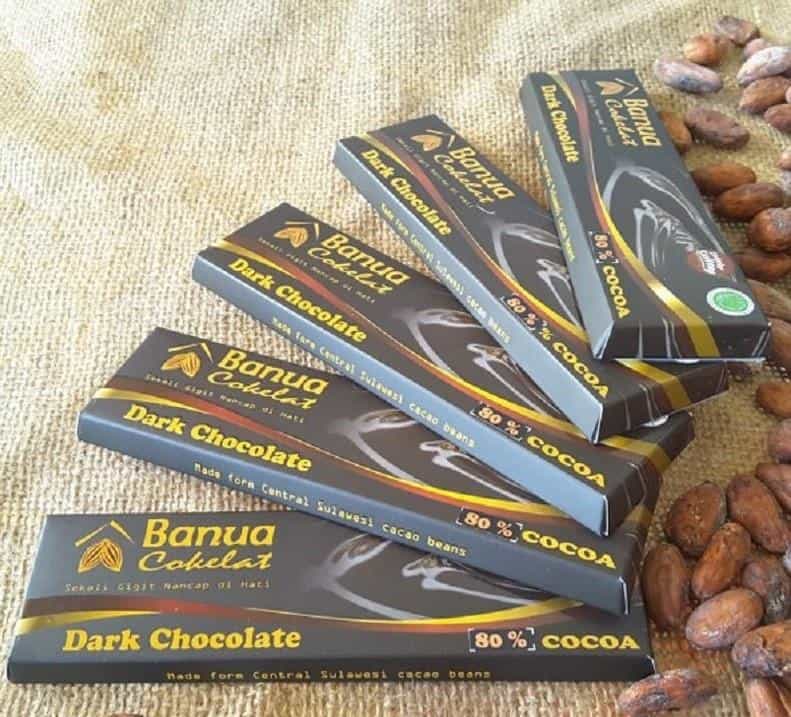 Cokelat Banua, 1. Kacang Goyang, 2. Sambal Ikan Roa, 3. Keripik Pisang Donggala, 4. Keripik Buah Naga, 5. Keripik Paru Rica-Rica, 6. Bagea, 7. Olahan Daun Kelor, 8. Cokelat Banua, 9. Kopi Jahe Sofie, 10. Bawang Goreng Palu