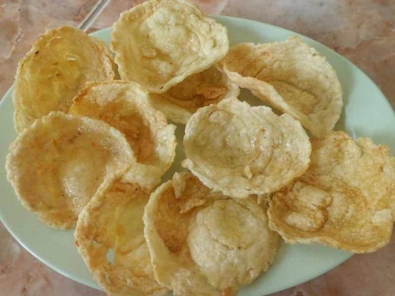 Emping Belinjo, 1. Bolu Rahayu, 2. Jenang Candi, 3. Madu Mongso, 4. Kerupuk Lempeng, 5. Carang Mas atau Walangan, 6. Jadah, 7. Emping Belinjo, 8. Kerupuk Kulit Melinjo, 9. Jerangking, 10. Manisan Kulit Jeruk