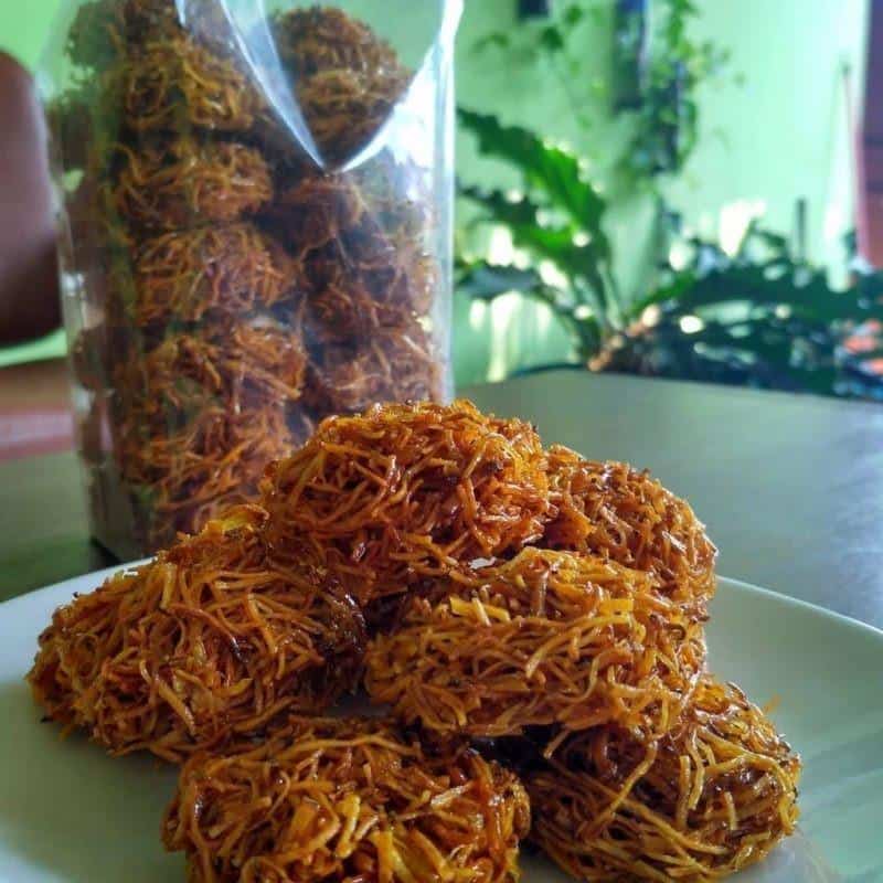 Grubi, 1. Getuk Trio, 2. Wajik dan Jenang Ny. Week, 3. Gethuk Bolen, 4. Permen Tape Khas Magelang, 5. Slondok, 6. Grubi, 7. Gula Kacang atau Ampyang, 8. Pothil, 9. Tape Muntilan, 10. Geblek