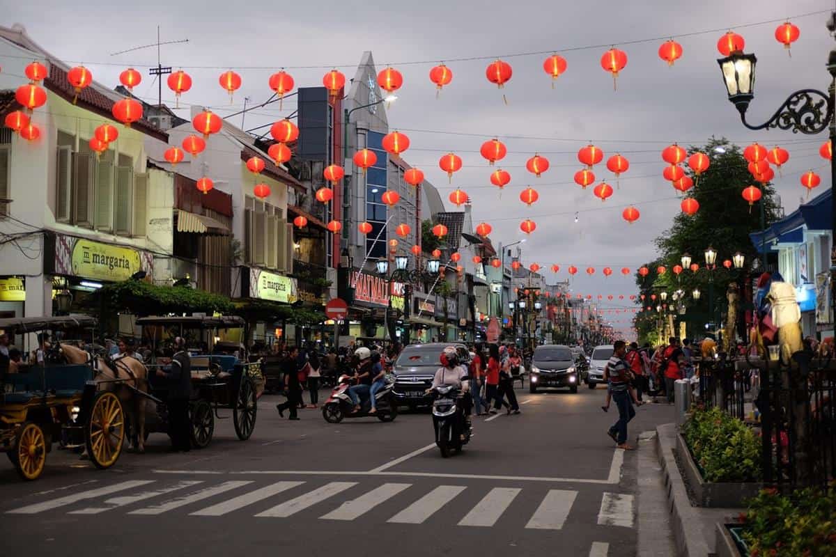 Jalan Malioboro, 1. Jalan Malioboro, 2. Tamansari, 3. Taman Pintar, 4. Pasar Beringharjo, 5. Kraton Yogyakarta, 6. Tugu Jogja, 7. Museum Benteng Vredeburg, 8. Alun-Alun Kidul, 9. Taman Budaya Yogyakarta, 10. Museum Sonobudoyo