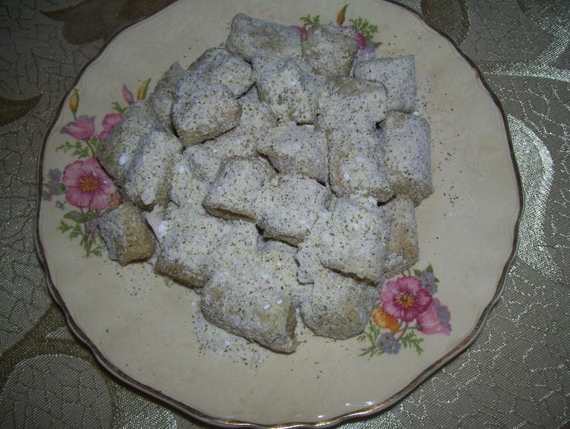 Kue Batang Buruk, 1. Luti Gendang, 2. Bingka Bakar, 3. Bilis Molen, 4. Kue Batang Buruk, 5. Keripik Kari, 6. Otak-Otak Khas Batam, 8. Brownies Lava, 9. Rocklate, 10. Layer Cakes