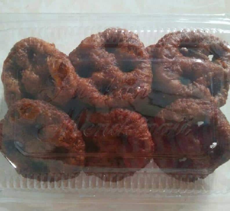 Kue Cucur, 1. Bolu Koja, 2. Bay Tat, 3. Perut Punai, 4. Lepek Binti, 5. Kembang Goyang, 6. Kue Tat, 7. Bungkul, 8. Kue Cucur, 9. Kue Satu, 10. Kue Siput