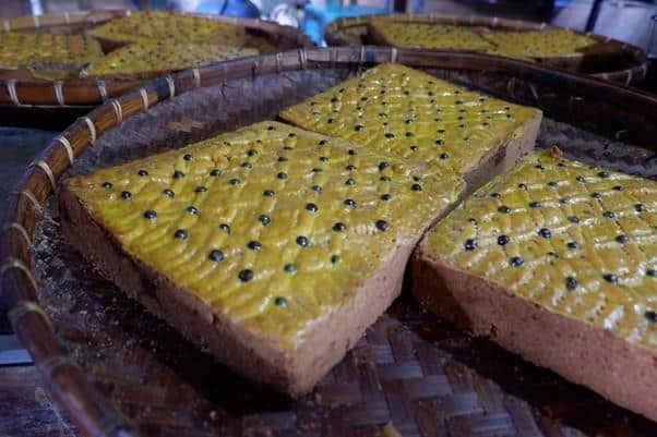 Kue Tat, 1. Kue Engkak, 2. Benjak Enjak, 3. Kue Tat, 4. Geguduh, 5. Lapis Legit, 6. Pempek Nori, 7. Sekubal, 8. Lempok Durian, 9. Pie Pisang, 10. Kemplang
