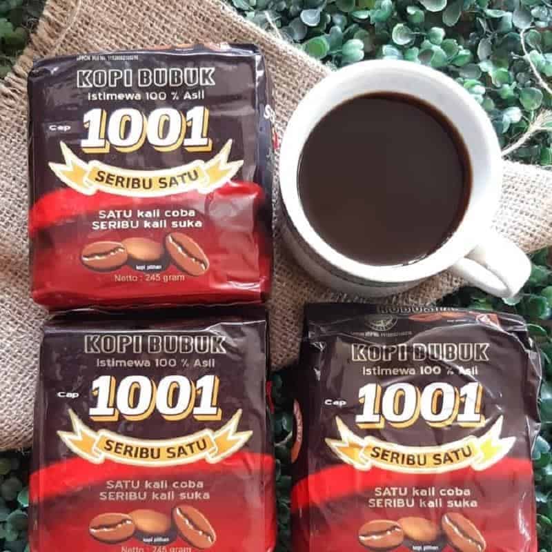Kopi Bengkulu, 1. Kerupuk Gurita, 2. Kue Perut Punai, 3. Manisan Terong, 4. Lempuk Durian, 5. Emping Bengkulu, 6. Kopi Bengkulu, 7. Gula Semut Aren, 8. Kue Bay Tat, 9. Ikan Kering JN, 10. Keripik Ikan Beledang