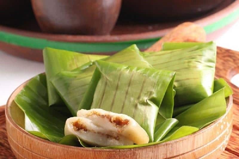 Lepek Binti, 1. Bolu Koja, 2. Bay Tat, 3. Perut Punai, 4. Lepek Binti, 5. Kembang Goyang, 6. Kue Tat, 7. Bungkul, 8. Kue Cucur, 9. Kue Satu, 10. Kue Siput