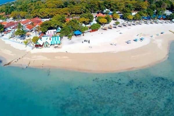 Pulau Masalembu, 1. Pantai Lombang, 2. Boekit Tinggi Daramista, 3. Pantai Sembilan, 4. Goa Soekarno, 5. Labeng Mesem Sumenep, 6. Gili Labak, 7. Gili Iyang, 8. Pulau Kangean, 9. Pulau Masalembu, 10. Pulau Sakala