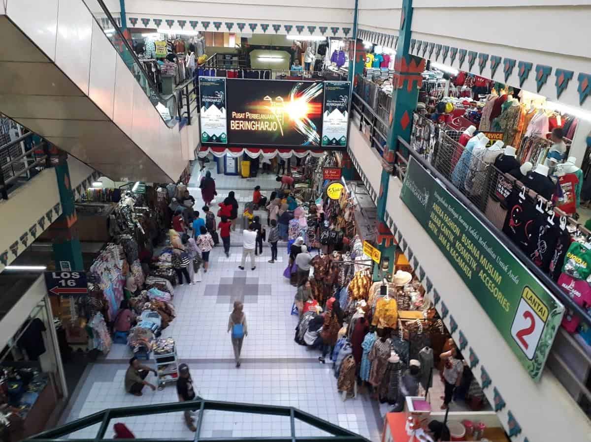 Pasar Beringharjo, 1. Jalan Malioboro, 2. Tamansari, 3. Taman Pintar, 4. Pasar Beringharjo, 5. Kraton Yogyakarta, 6. Tugu Jogja, 7. Museum Benteng Vredeburg, 8. Alun-Alun Kidul, 9. Taman Budaya Yogyakarta, 10. Museum Sonobudoyo