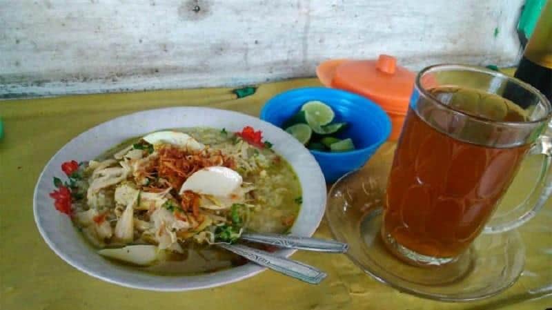 Soto Situbondo, 1. Nasi Sodu, 2. Nasi Karak, 3. Tajin Palappa, 4. Sate Lalak, 5. Rujak Petis, 6. Sate Olean, 7. Bakso Tekwoleh, 8. Soto Situbondo, 9. Istana Lele, 10. Ikan Bakar Situbondo