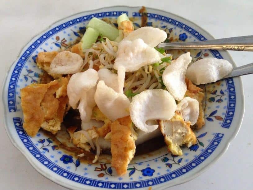 Tahu Lontong, 1. Nasi Goreng Anglo, 2. Sego Gegog, 3. Sego Tiwul atau Nasi Tiwul, 4. Rujak Cingur Sumbergedong, 5. Tahu Lontong, 6. Ikan Asap Prigi, 7. Pindang Sapi, 8. Ayam Lodho, 9. Sarabah, 10. Alen- Alen