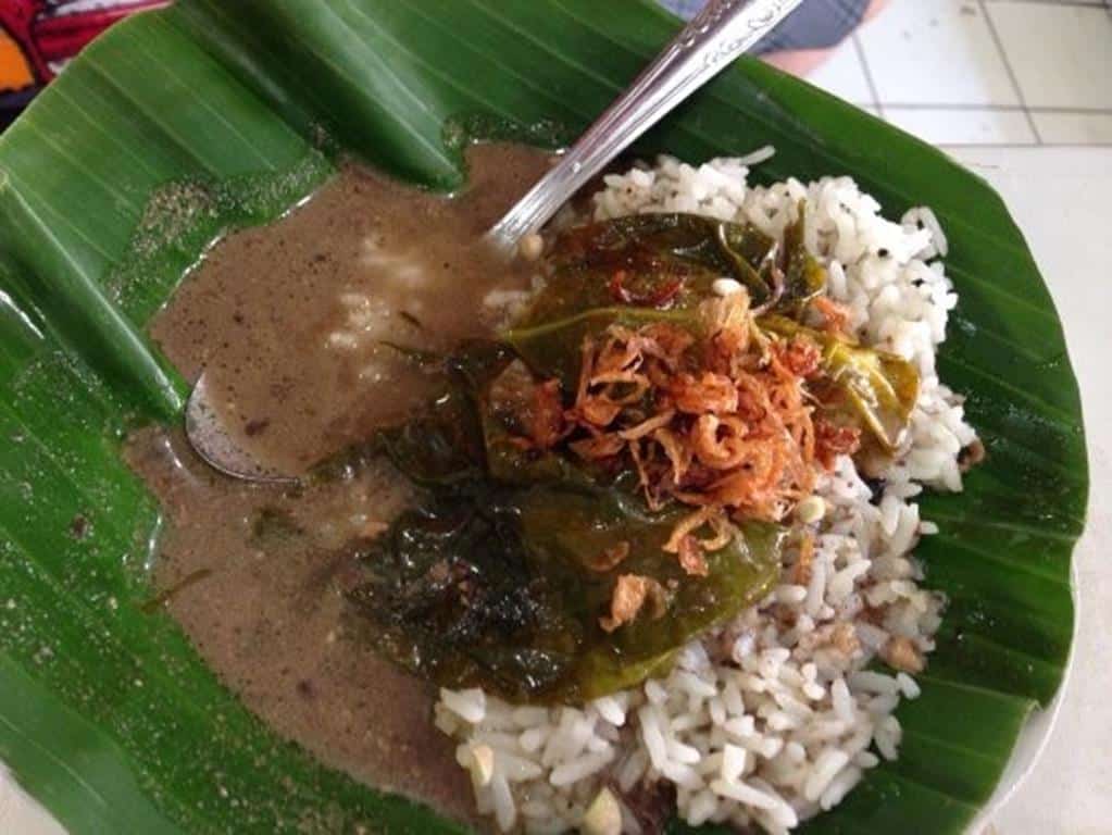 Nasi Pindang, 1. Soto Kudus, 2. Opor Bakar Sunggingan, 3. Sate Kerbau, 4. Ayam Gongso, 5. Pecel Pakis, 6. Lentog Tanjung, 7. Lepet Beras Ketan, 8. Nasi Pindang, 9. Nasi Jangkrik Daun Jati, 10. Intip Ketan