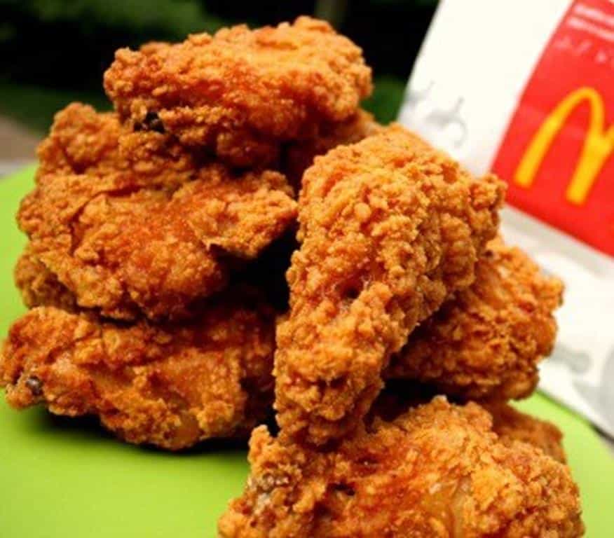 Ayam Krispy, 1. Mini Cuts Spicy Chicken, 2. McNuggets , 3. Chicken Snack Wrap, 4. Apple Pie, 5. Kentang Goreng, 6. Happy Meal, 7. Big Mac, 8. Cheese Burger, 9. Ayam Krispy, 10. Ayam Spicy, 11. McFlurry Oreo, 12. Hazelnut Frappe, 1. Cheese Steak Burger, 2. Pomegranate Fizz, 3. McFlurry Cadbury, 4. Ayam Gulai McD, 5. Beef Prosperity Burger, 6. Burger Rendang Spesial, 7. Gulai Gurih McShaker Fries