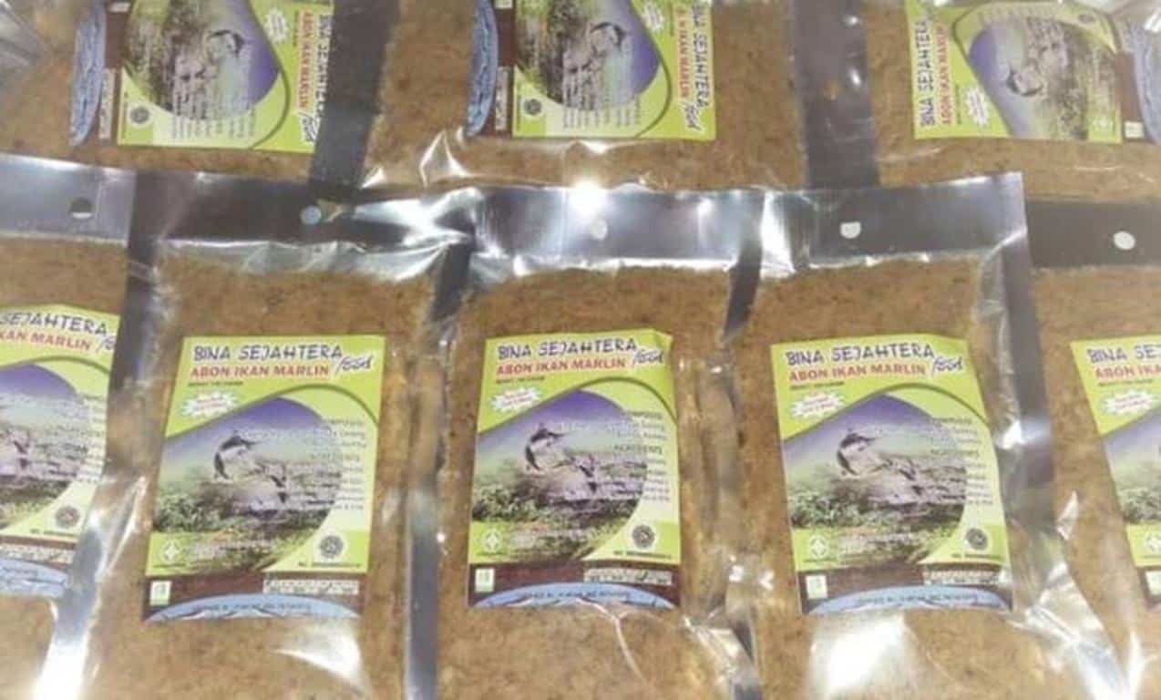 Abon Ikan Marlin, 1. Bolu Kukus Mete, 2. Cokelat Mete, 3. Mete Paket 5 Rasa, 4. Keripik Mete, 5. Mete Goreng, 6. Brownte Kendari, 7. Abon Ikan Marlin, 8. Bagea, 9. Perak, 10. Kain Tenun, 1. Athifah Oleh-oleh Khas Kendari, 2. Mete Mubaraq, 3. Brownte Kendari