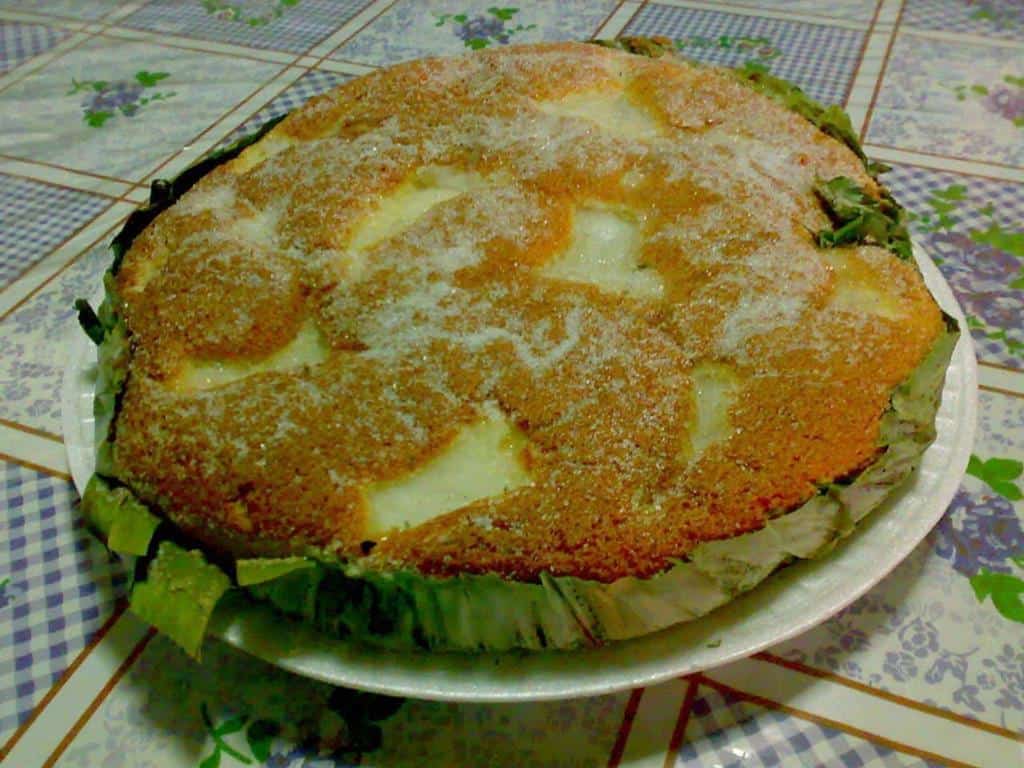 Bibinka, 1. Ai Manas, 2. Pastel de nata, 3. Tapai, 4. Feijoada, 5. Ikan Saboko, 6. Batar Daan, 7. Bibinka, 9. Roti Pa’un, 10. Koto, 11. Carna Assada