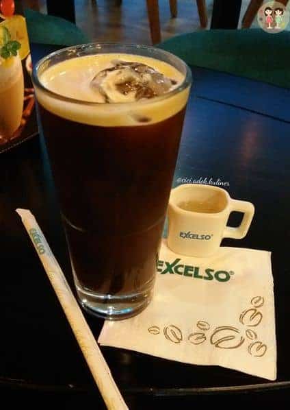 Iced Coffee, 1. French Press Kalosi Toraja Coffee, 2. Iced Coffee, 3. House Blend, 4. Iced Espresso Shake, 5. Avocado Coffee, 6. Ultimate Frappio Choco Chip, 7. Syphon Brew Luwak Coffee, 8. Dates Frappio, 9. Jamaican Blue Mountain Syphon Coffee, 10. Hot Cappucino