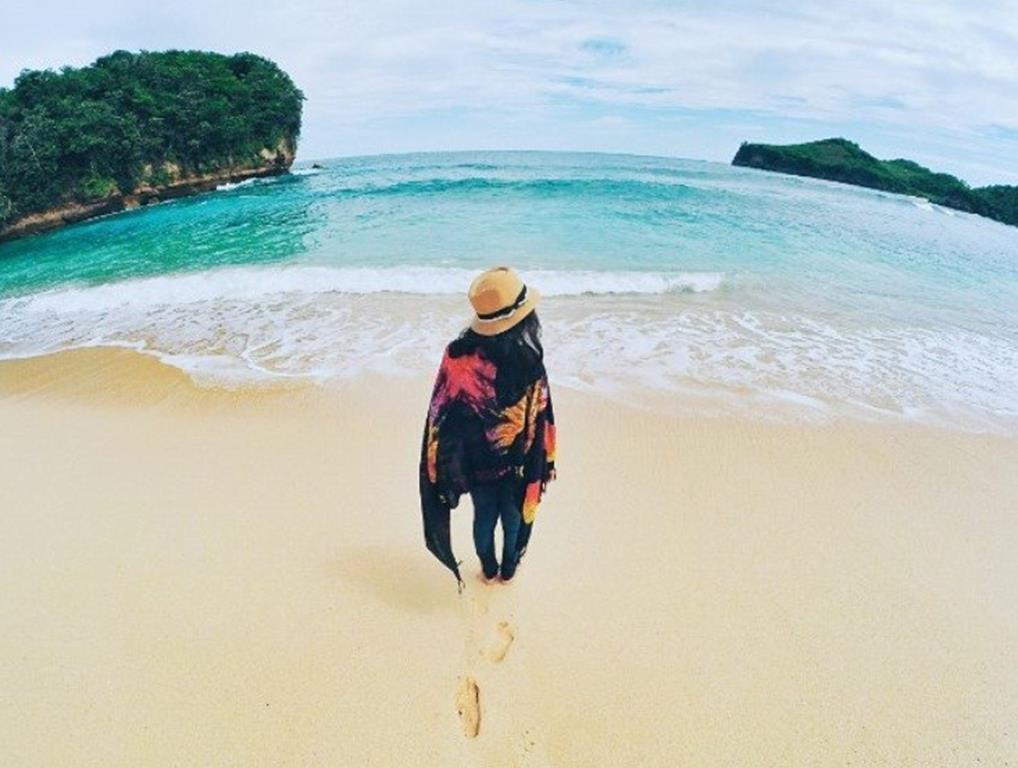 Pantai Banteng Mati, 1. Pantai Tambakrejo, 2. Pantai Serang, 3. Pantai Gondo Mayit, 4. Pantai Umbul Waru, 5. Pantai Serit, 6. Pantai Banteng Mati, 7. Pantai Keben, 8. Pantai Peh Pulo, 9. Pantai Pudak, 10. Pantai Pasur