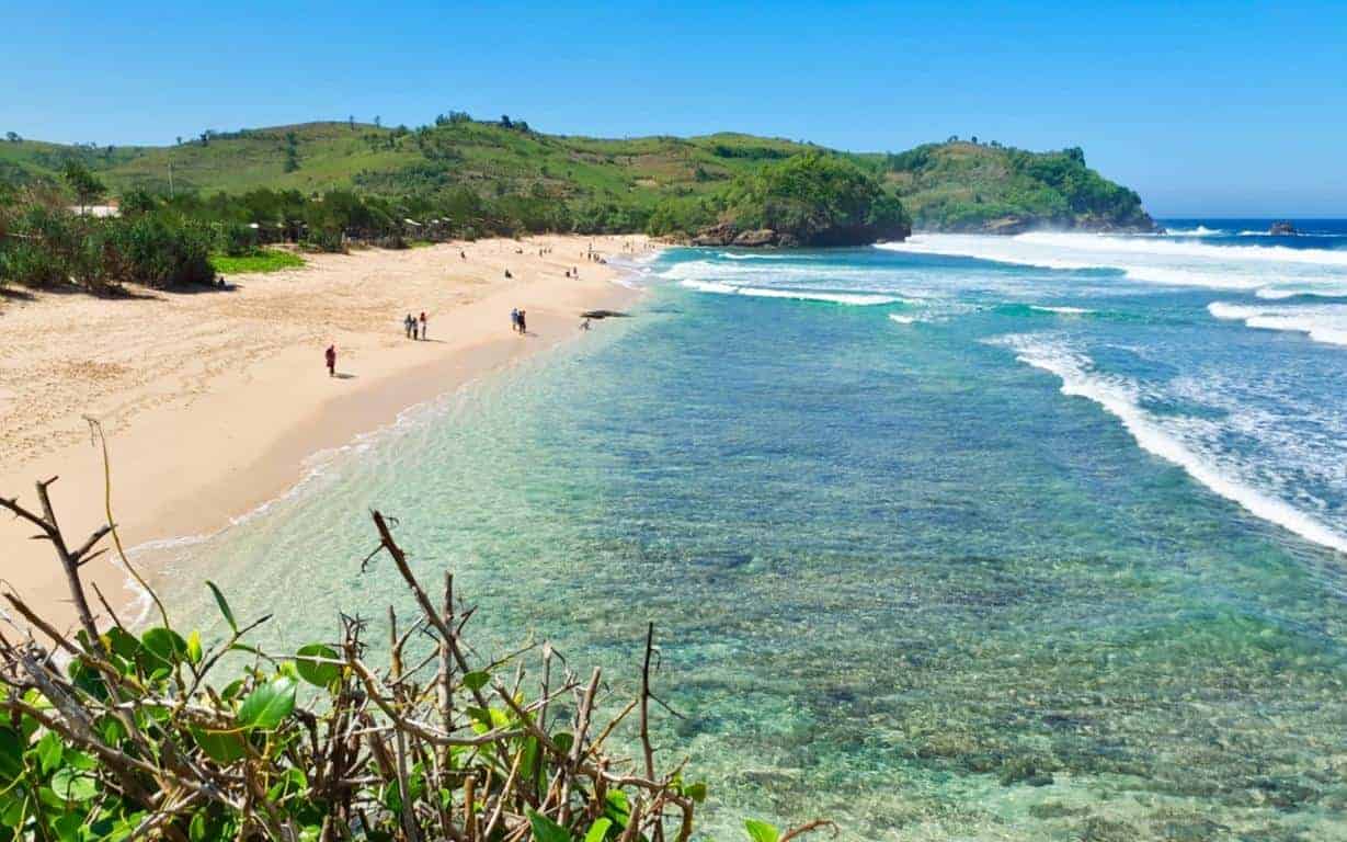 Pantai Gondo Mayit, 1. Pantai Tambakrejo, 2. Pantai Serang, 3. Pantai Gondo Mayit, 4. Pantai Umbul Waru, 5. Pantai Serit, 6. Pantai Banteng Mati, 7. Pantai Keben, 8. Pantai Peh Pulo, 9. Pantai Pudak, 10. Pantai Pasur