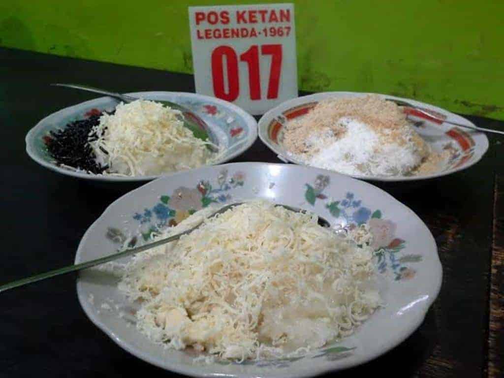 Pos Ketan Legenda, 1. Soto Ayam Lombok, 2. Putu Lanang, 3. Depot Bug Matira, 4. Pos Ketan Legenda, 5. Sego Resek, 6. Ronde Titoni, 7. Rawon Nguling, 8. Bakpao Boldy, 9. Depot Tahu Lontong Lonceng, 10. Toko Oen