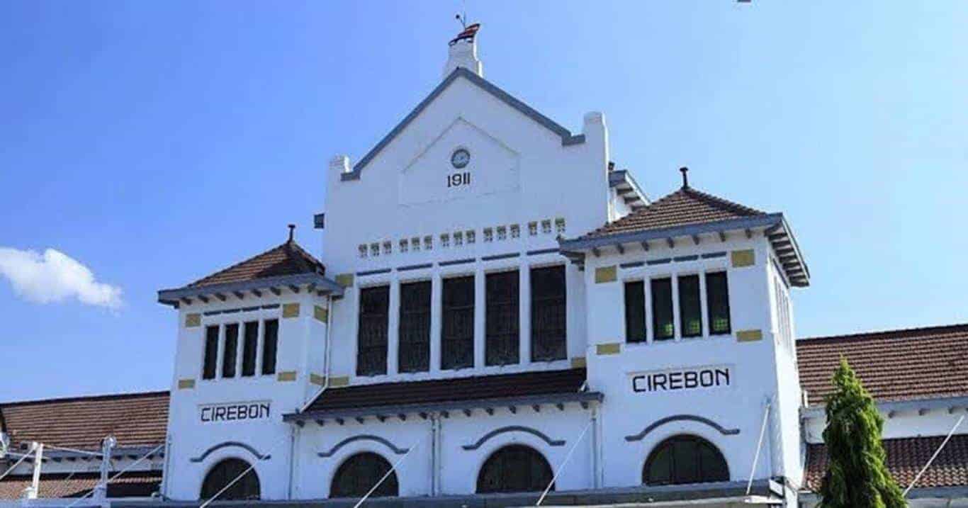 Stasiun Cirebon, 1. Stasiun Gambir, 2. Stasiun Tugu Yogyakarta, 3. Stasiun Hall Bandung, 4. Stasiun Gubeng Surabaya, 5. Stasiun Solo Balapan, 6. Stasiun Tawang Semarang, 7. Stasiun Purwokerto, 8. Stasiun Madiun, 9. Stasiun Malang, 10. Stasiun Cirebon