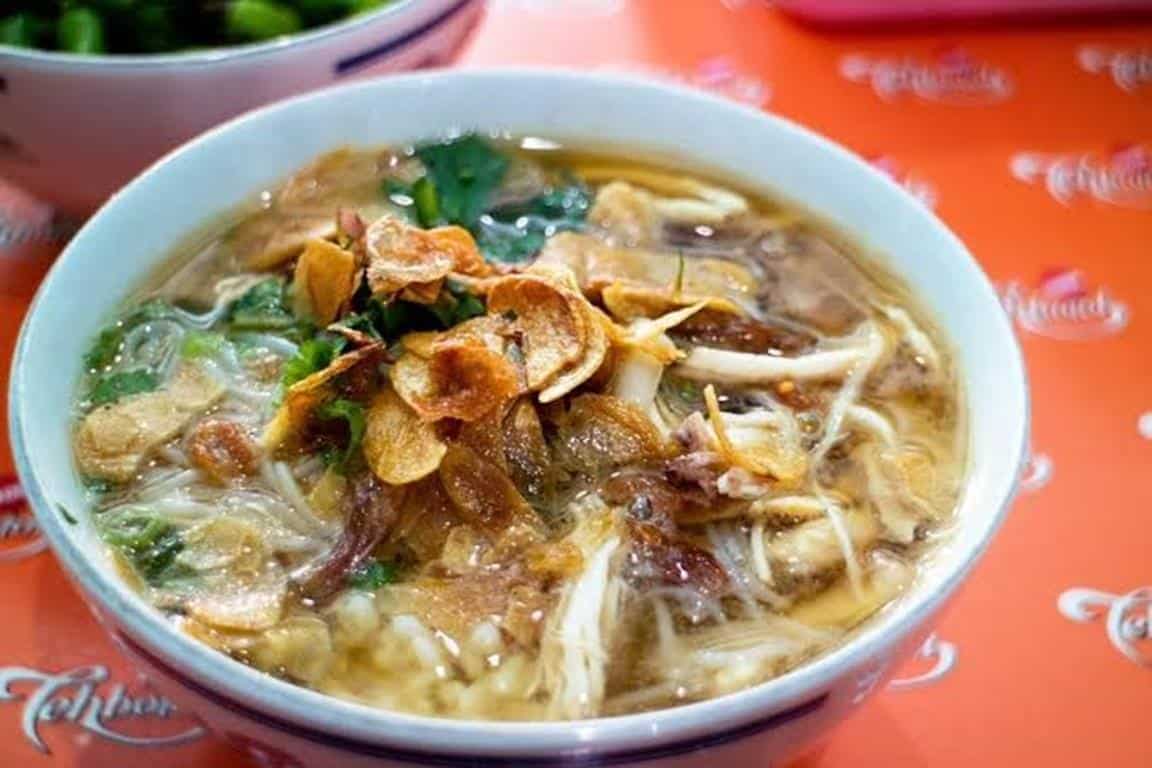 Soto Bokoran, 1. Lumpia Gang Lombok, 2. Babat Gongso Pak Karmin, 3. Tahu Gimbal Pak Edi, 4. Lekker Paimo, 5. Tahu Pong Gadjahmada, 6. Mie Kopyok Pak Dhuwur, 7. Nasi Ayam Bu Nyoto, 8. Es Puter Cong Lik, 9. Soto Bokoran, 10. Gulai kambing Bustaman Pak Sabar