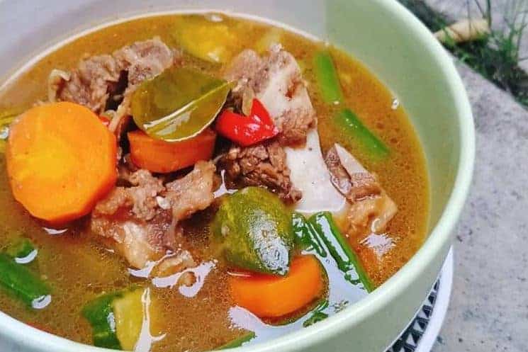 Asam-asam Kambing, 1. Dumbleg, 2. Tepo Tahu, 3. Kerupuk Upil, 4. Nasi Tumpang, 5. Nasi Becek, 6. Sego Banting, 7. Asam-asam Kambing, 8. Nasi Jagung Sedudo, 9. Onde-Onde Njeblos