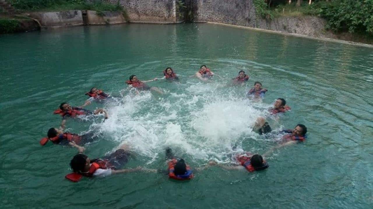 Curug Citumang, 1. Pantai Pangandaran, 2. Green Canyon, 3. Pantai Batu Karas, 4. Konservasi Penyu Pangandaran, 5. Curug Citumang, 6. Pantai Batu Hiu, 7. Cagar Alam Pangandaran, 8. Pantai Pasir Putih, 9. Curug Jambe Anom, 10. Pepedan Hills