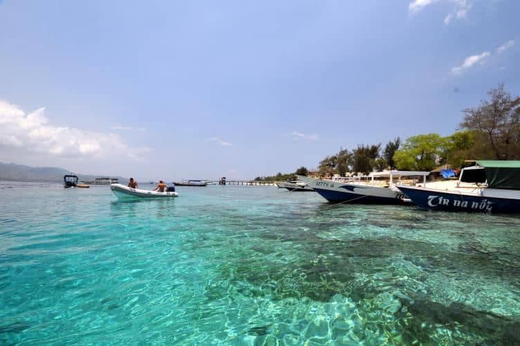 Gili Nanggu, 1. Pantai Senggigi, 2. Desert Point Bangko-Bangko, 3. Pantai Mekaki, 4. Pantai Nambung, 5. Gili Kedis, 6. Taman Narmada, 7. Gili Gede, 8. Gili Nanggu, 9. Hutan Lindung Sesaot