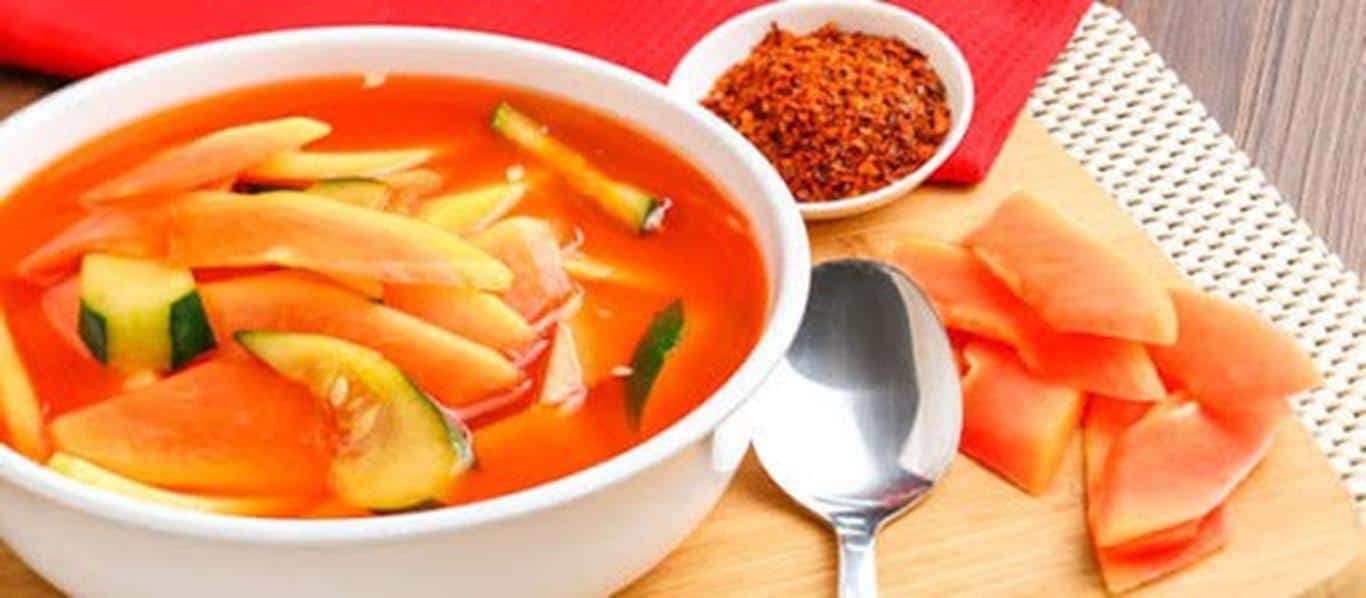 Gohu, 1. Sambal Roa, 2. Cakalang Fufu, 3. Woku Blanga, 4. Dabu-dabu, 5. Tinutuan, 6. Klapertaart, 8. Nasi Jaha, 9. Ayam Tuturuga, 10. Pisang Goreng Goroho