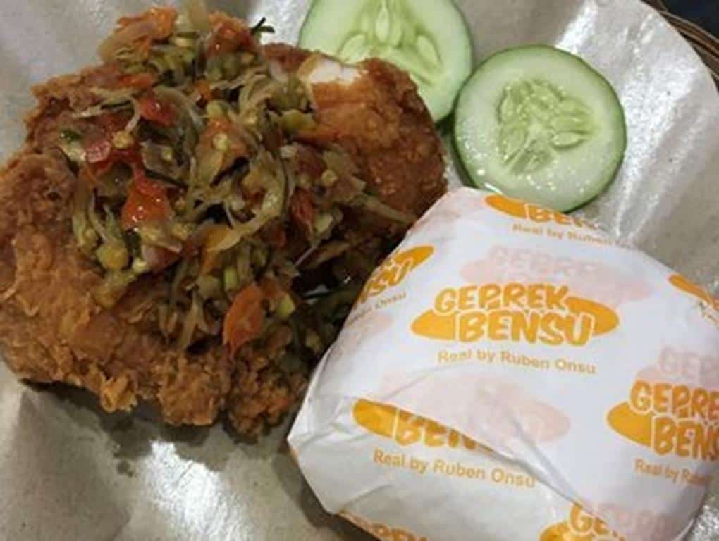 Paket Geprek Bensu Sambal Kecombrang, 1. Paket Geprek Bensu, 2. Paket Geprek Bensu Matah, 3. Paket Geprek Bensu Leleh, 4. Paket Geprek Bensu Sambal Kecombrang, 5. Paket Geprek Bensu Nasi Daun Jeruk, 6. Menu Kakak, 7. Kulit Crispy, 8. Paket Mie Geprek Bensu, 9. Paket Sadis, 10. Paket Geprek Bensu Ayam Tumbuk, 11. PSBB Egg Mayo, 12. Bensu Drink