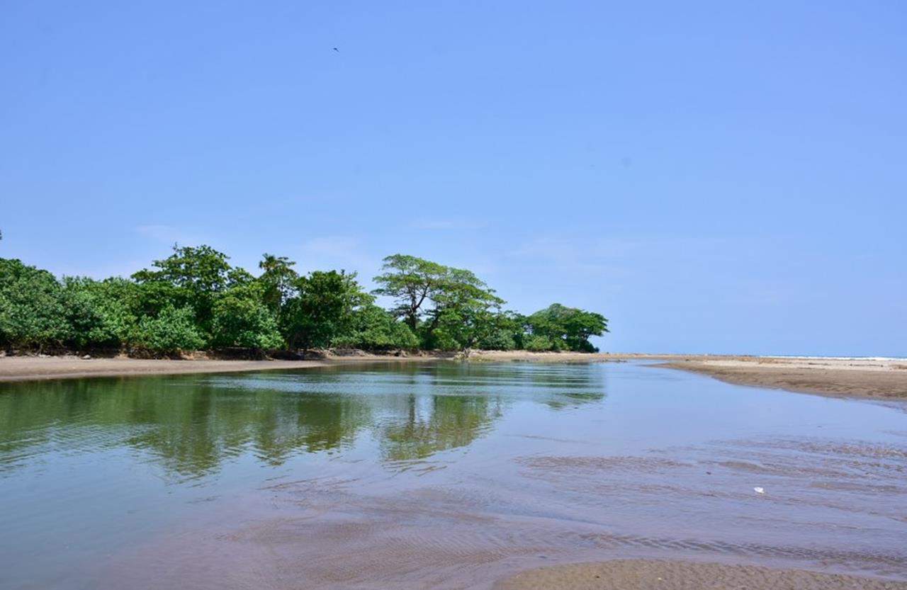 Pantai Cijeruk Indah, 1.Pantai Santolo, 2. Pantai Sayang Heulang , 3. Pantai Cicalobak, 4. Pantai Cijayana , 5. Pantai Cijeruk Indah, 6. Pantai Karang Paranje, 7. Pantai Gunung Geder, 8. Pantai Puncak Guha, 9. Pantai Rancabuaya, 10. Pantai Manalusu