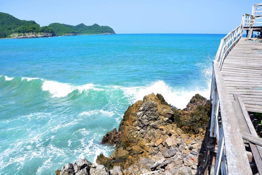 Pantai Lhoknga, 1. Pantai Iboih, 2. Pantai Lhok Bubon, 3. Pantai Anoi Itam, 4. Pantai Sumur Tiga, 5. Pantai Lampuuk, 6. Pulau Rubiah, 7. Pantai Lhok Mee, 8. Pantai Lange, 9. Pantai Lhoknga