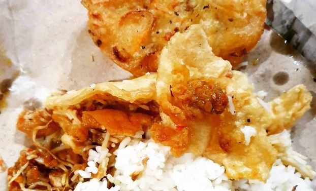 Sego Banting, 1. Dumbleg, 2. Tepo Tahu, 3. Kerupuk Upil, 4. Nasi Tumpang, 5. Nasi Becek, 6. Sego Banting, 7. Asam-asam Kambing, 8. Nasi Jagung Sedudo, 9. Onde-Onde Njeblos