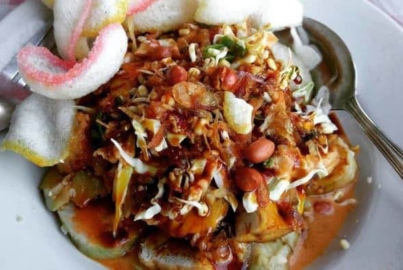 Tepo Tahu, 1. Dumbleg, 2. Tepo Tahu, 3. Kerupuk Upil, 4. Nasi Tumpang, 5. Nasi Becek, 6. Sego Banting, 7. Asam-asam Kambing, 8. Nasi Jagung Sedudo, 9. Onde-Onde Njeblos