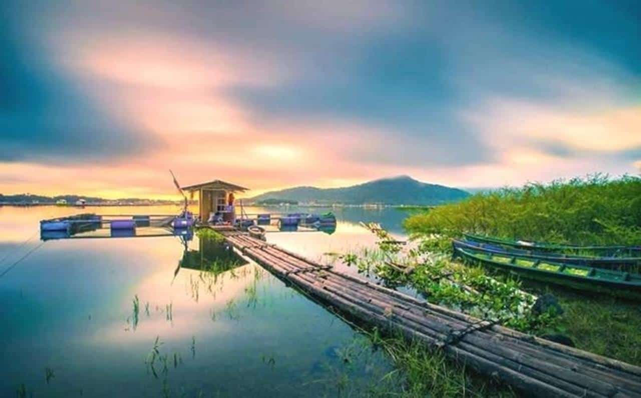 Waduk Darma, 1. Waduk Jatiluhur – Purwakarta, 2. Waduk Jatigede – Sumedang, 3. Waduk Cirata – Purwakarta, 4. Waduk Darma – Kuningan, 5. Waduk Saguling – Bandung Barat, 6. Waduk Ciawi – Bogor, 7. Waduk Kuningan - Kuningan, 8. Waduk Cipancuh – Indramayu, 9. Waduk Leuwikeris – Ciamis, 10. Waduk Walahar – Karawang